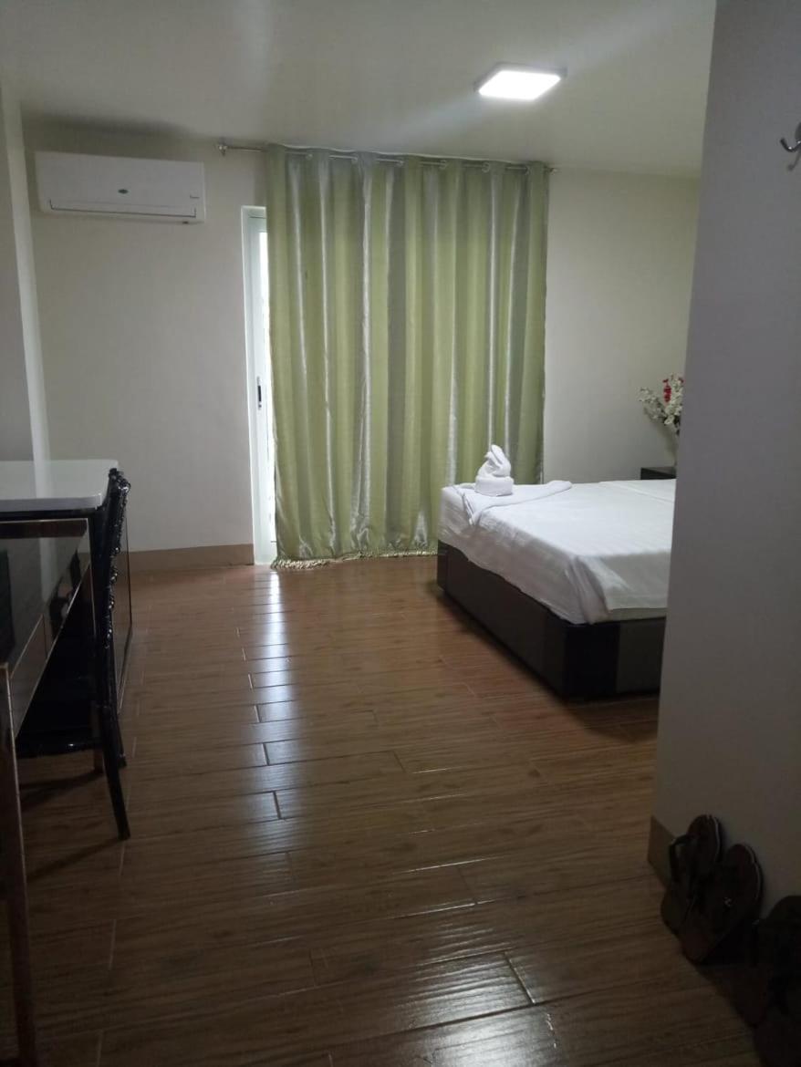 Meaco Royal Hotel - Batangas City Luaran gambar