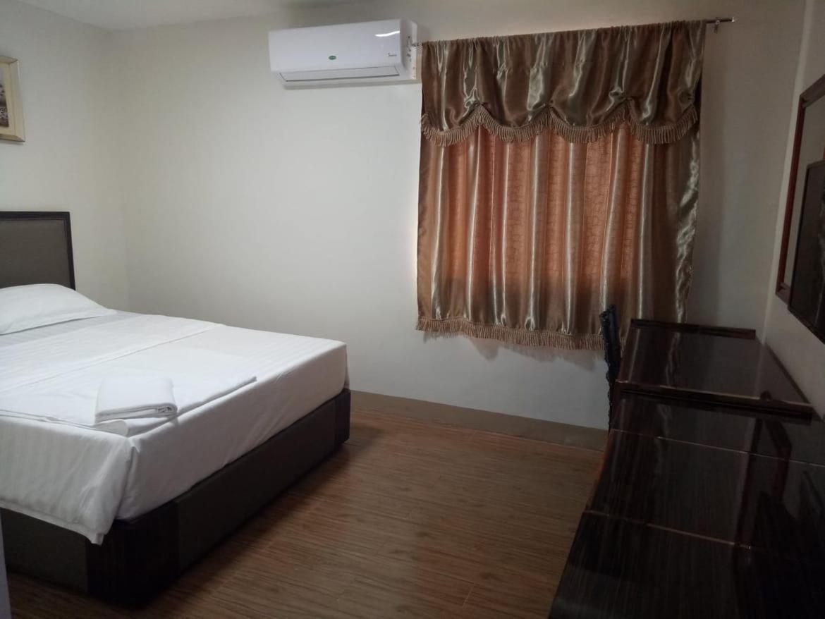 Meaco Royal Hotel - Batangas City Luaran gambar