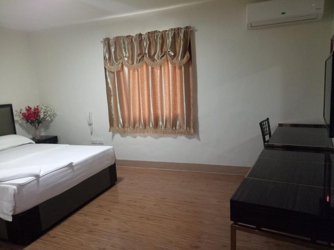 Meaco Royal Hotel - Batangas City Luaran gambar