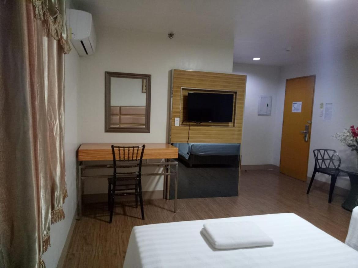 Meaco Royal Hotel - Batangas City Luaran gambar