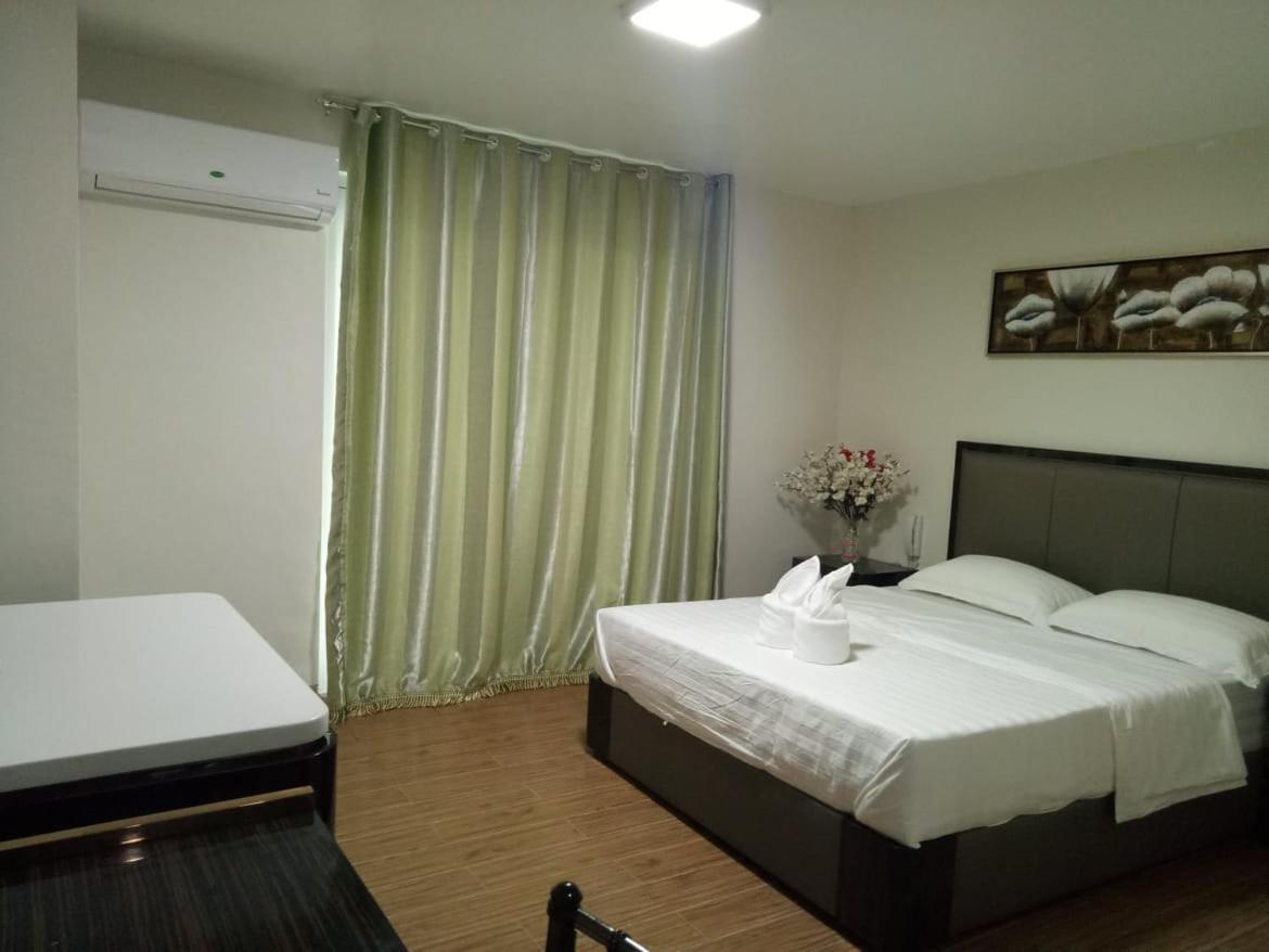 Meaco Royal Hotel - Batangas City Luaran gambar